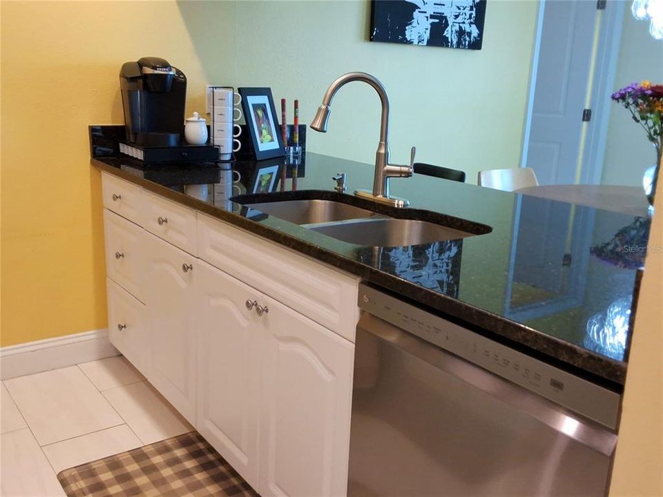 Activo con contrato: $149,999 (2 camas, 2 baños, 912 Pies cuadrados)