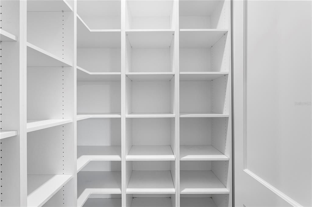 For Sale: $5,100,000 (5 beds, 5 baths, 5061 Square Feet)