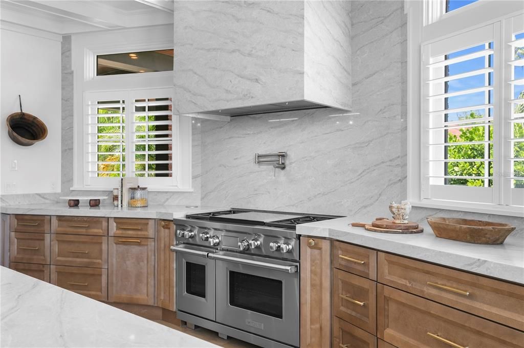 For Sale: $5,100,000 (5 beds, 5 baths, 5061 Square Feet)