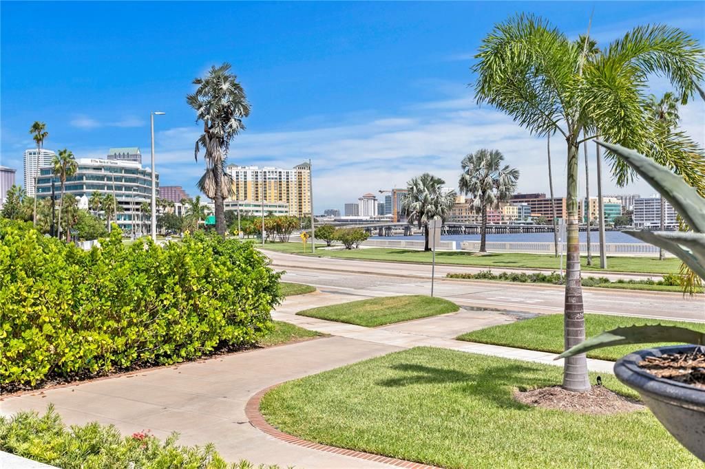 For Sale: $5,100,000 (5 beds, 5 baths, 5061 Square Feet)