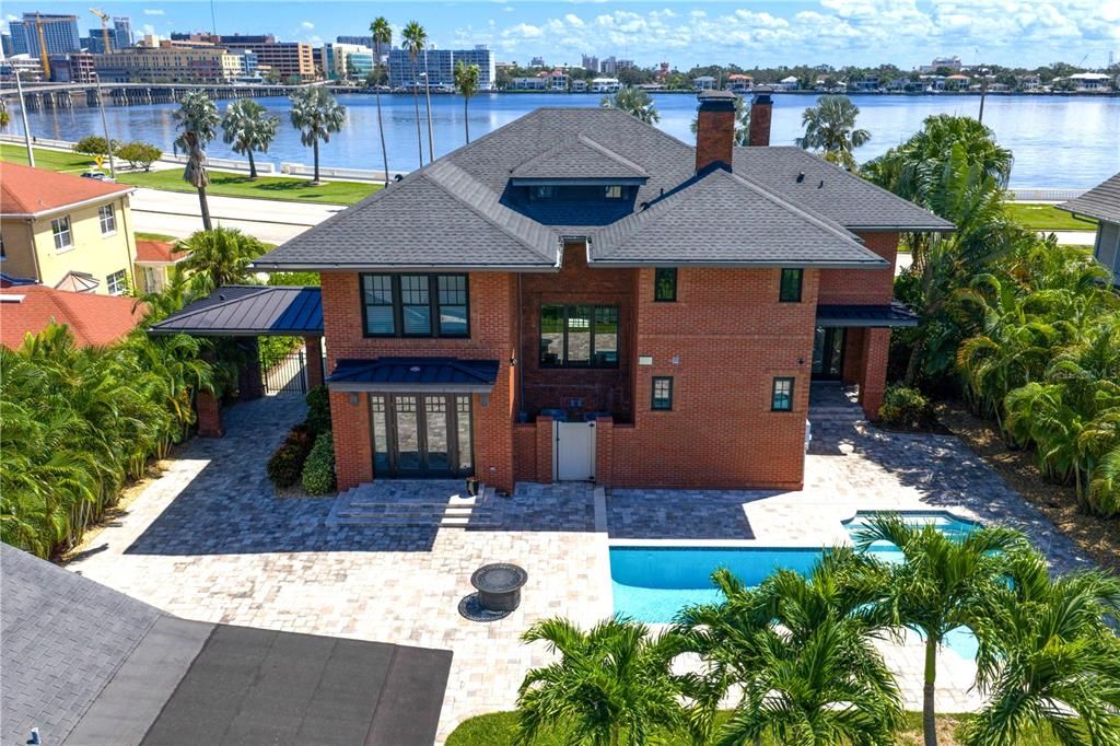 For Sale: $5,100,000 (5 beds, 5 baths, 5061 Square Feet)