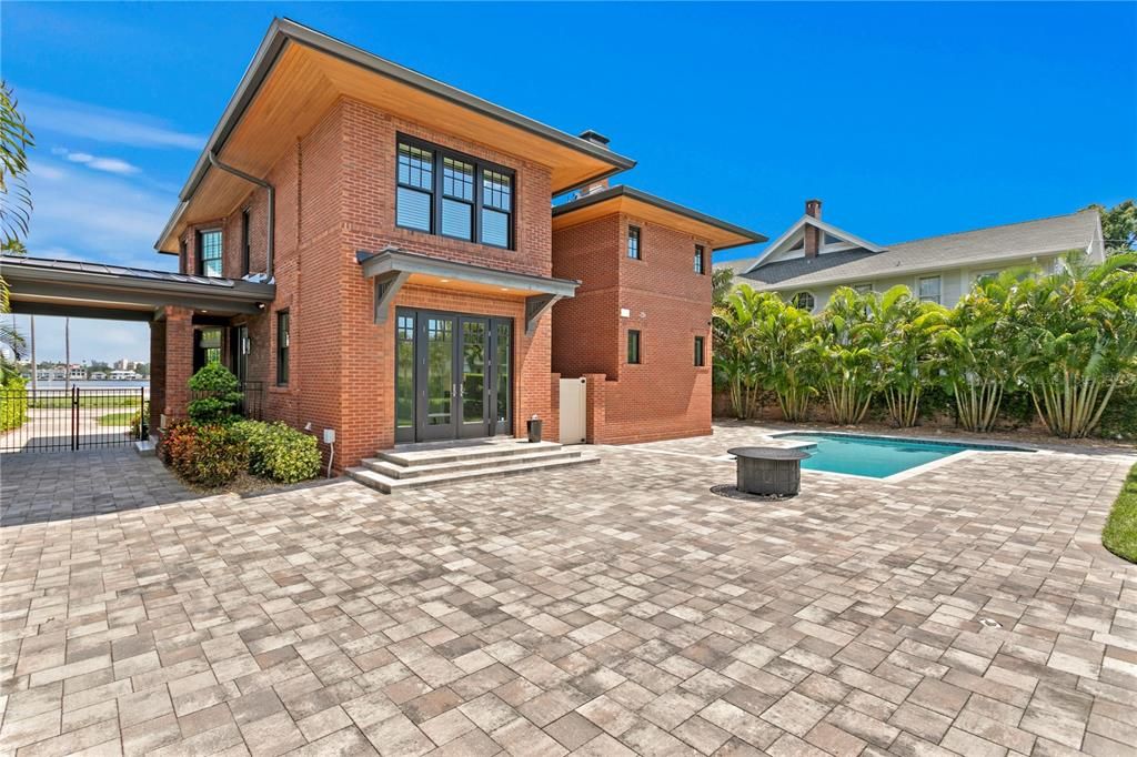 For Sale: $5,100,000 (5 beds, 5 baths, 5061 Square Feet)