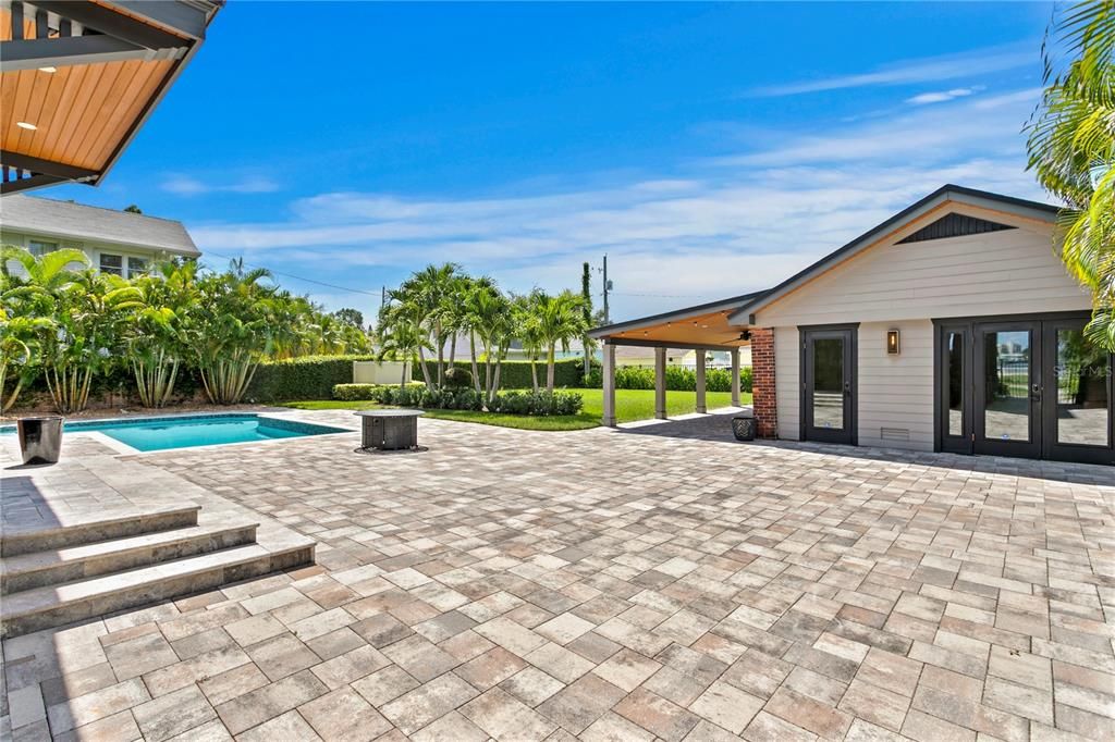 For Sale: $5,100,000 (5 beds, 5 baths, 5061 Square Feet)