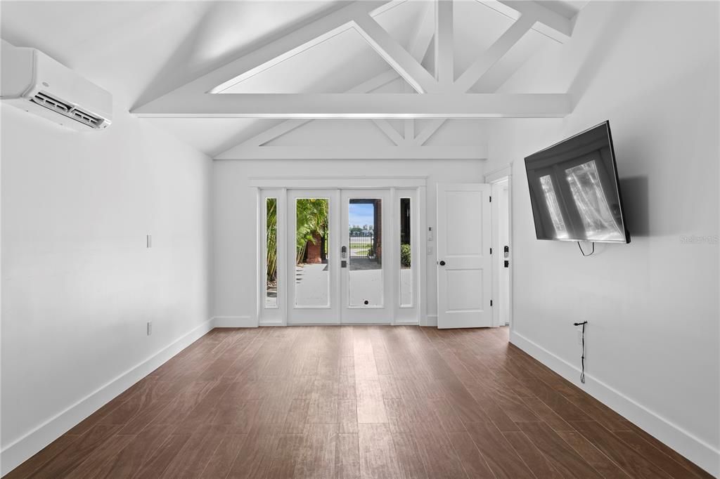 For Sale: $5,100,000 (5 beds, 5 baths, 5061 Square Feet)