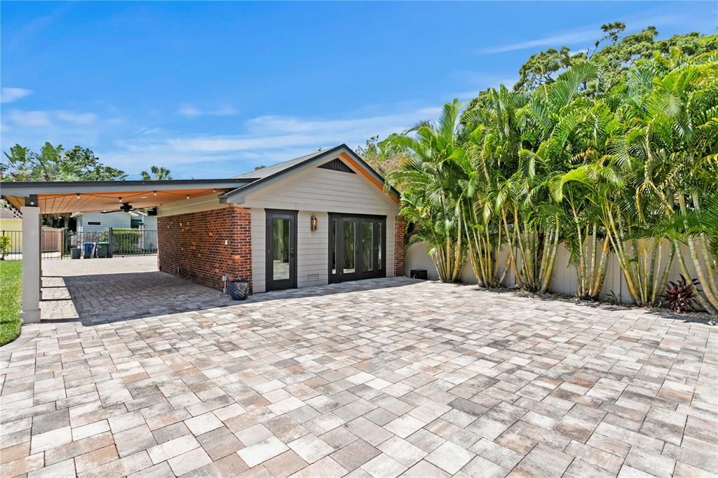 For Sale: $5,100,000 (5 beds, 5 baths, 5061 Square Feet)