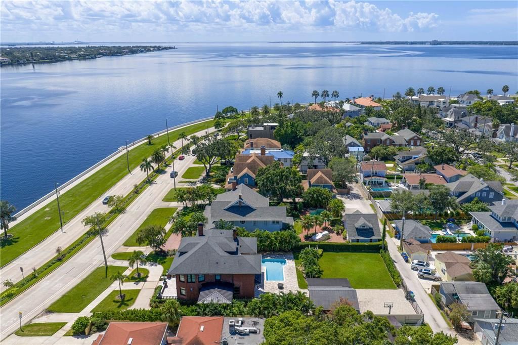 For Sale: $5,100,000 (5 beds, 5 baths, 5061 Square Feet)