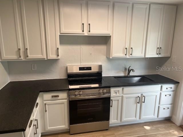 Activo con contrato: $2,299 (3 camas, 1 baños, 1174 Pies cuadrados)