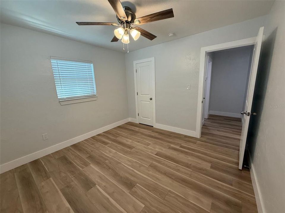 Activo con contrato: $2,299 (3 camas, 1 baños, 1174 Pies cuadrados)