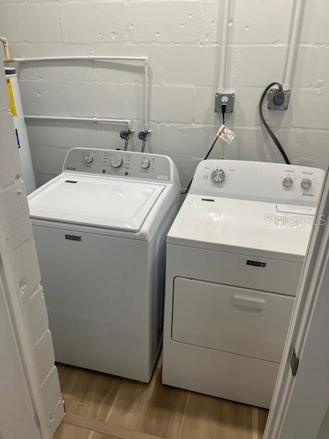 Activo con contrato: $2,299 (3 camas, 1 baños, 1174 Pies cuadrados)