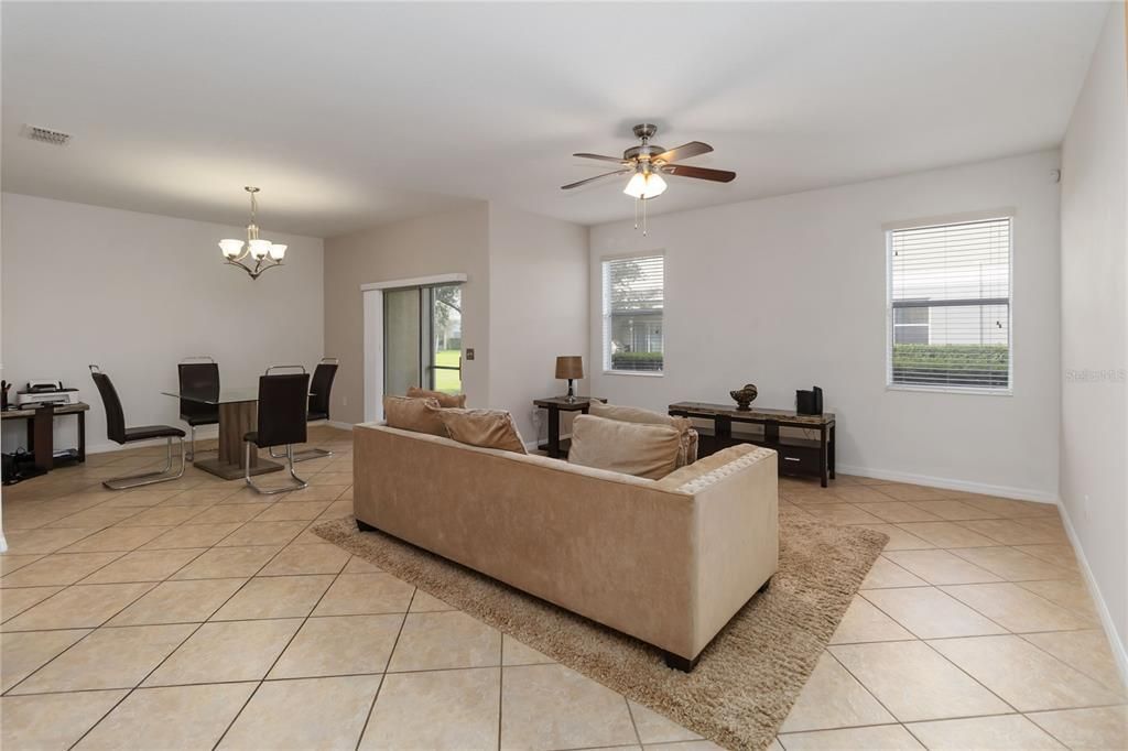 Active With Contract: $365,000 (3 beds, 2 baths, 2319 Square Feet)