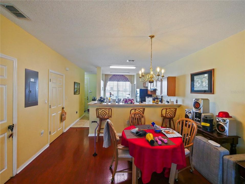 待售: $199,000 (3 贝兹, 2 浴室, 1532 平方英尺)