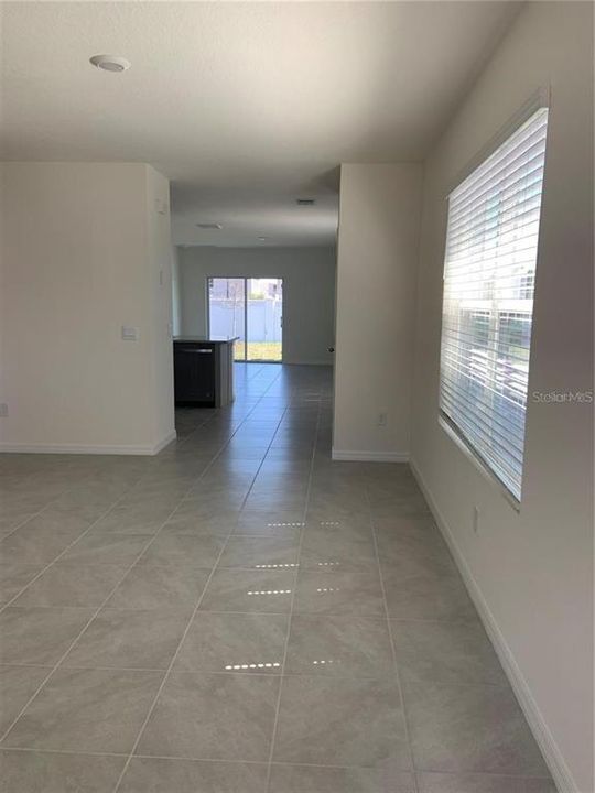 В аренду: $2,050 (3 спален, 2 ванн, 1516 Квадратных фут)