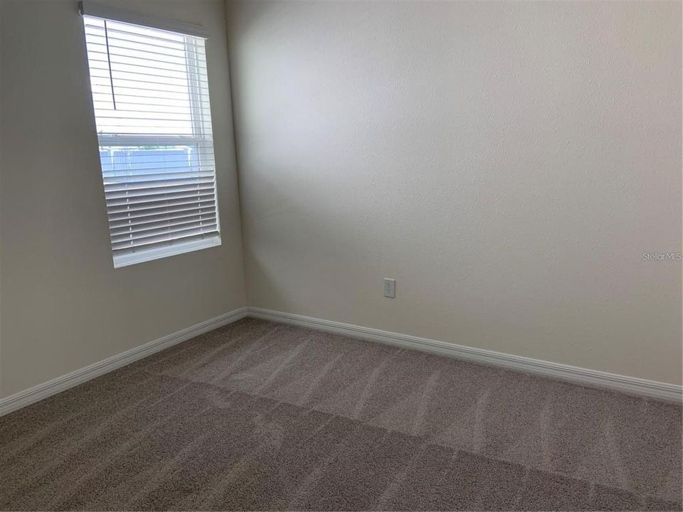 В аренду: $2,050 (3 спален, 2 ванн, 1516 Квадратных фут)