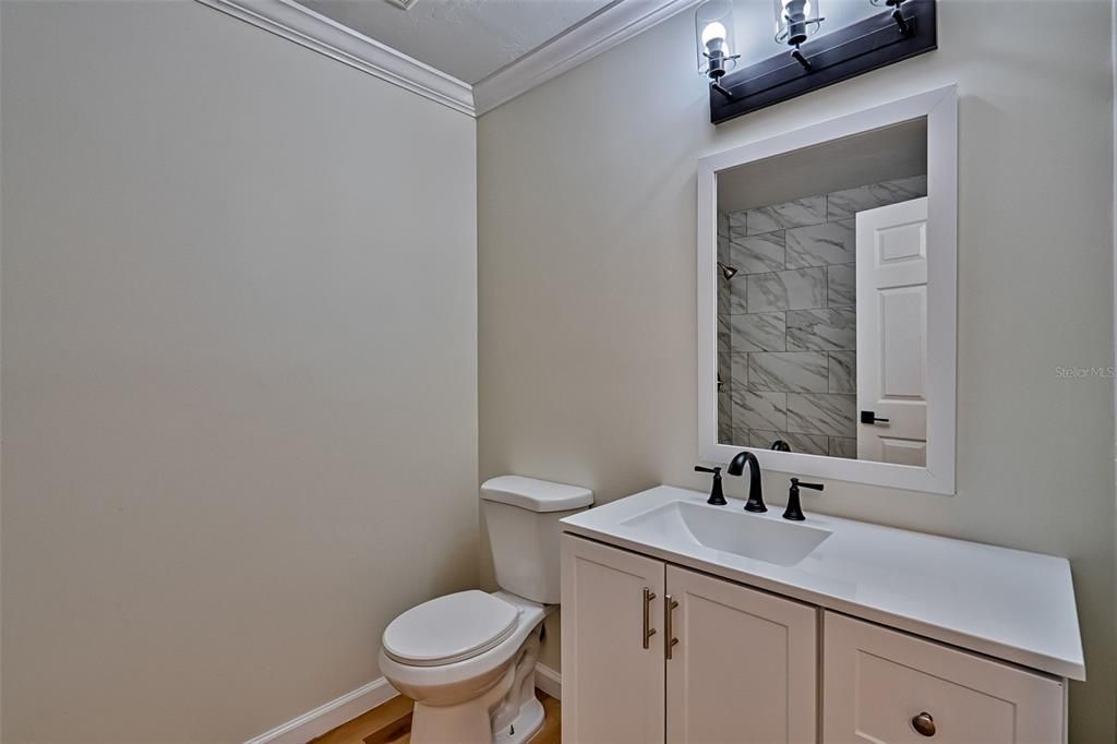 合同活跃: $429,000 (3 贝兹, 2 浴室, 2222 平方英尺)