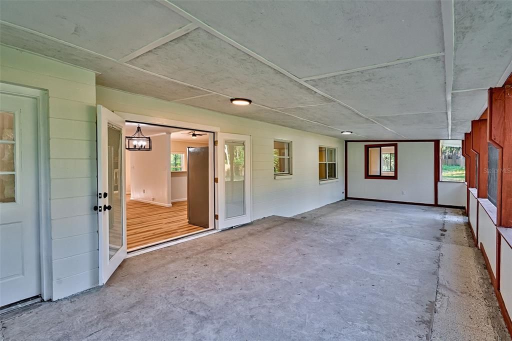 合同活跃: $429,000 (3 贝兹, 2 浴室, 2222 平方英尺)