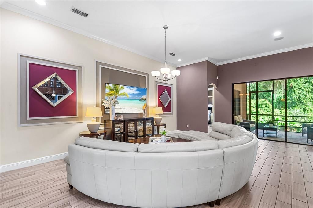 En Venta: $774,999 (3 camas, 4 baños, 3585 Pies cuadrados)