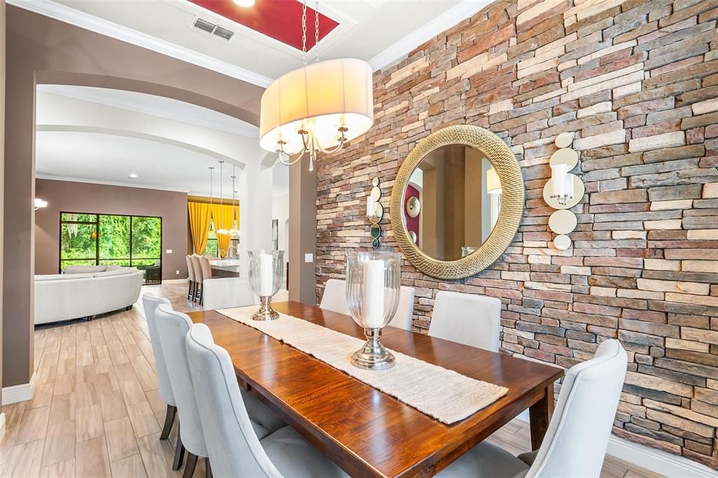 En Venta: $774,999 (3 camas, 4 baños, 3585 Pies cuadrados)