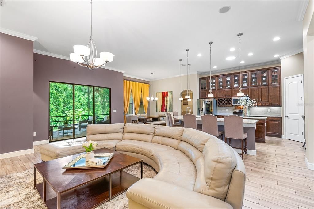 En Venta: $774,999 (3 camas, 4 baños, 3585 Pies cuadrados)