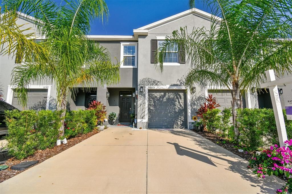 合同活跃: $2,100 (3 贝兹, 2 浴室, 1673 平方英尺)