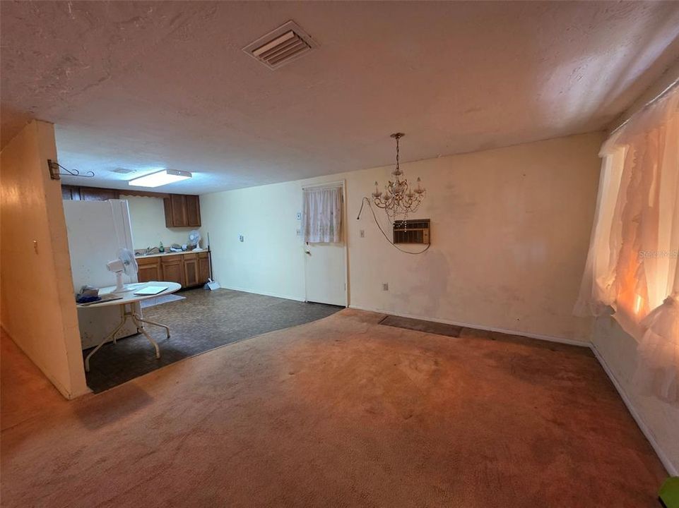 For Sale: $145,000 (3 beds, 1 baths, 1170 Square Feet)
