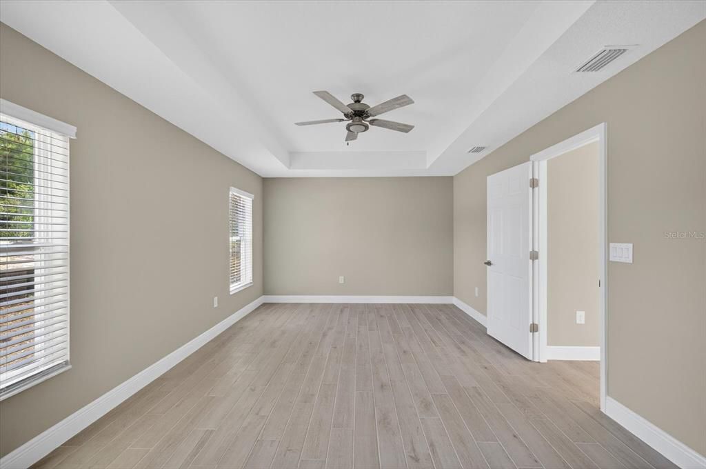 For Sale: $393,900 (3 beds, 2 baths, 1684 Square Feet)