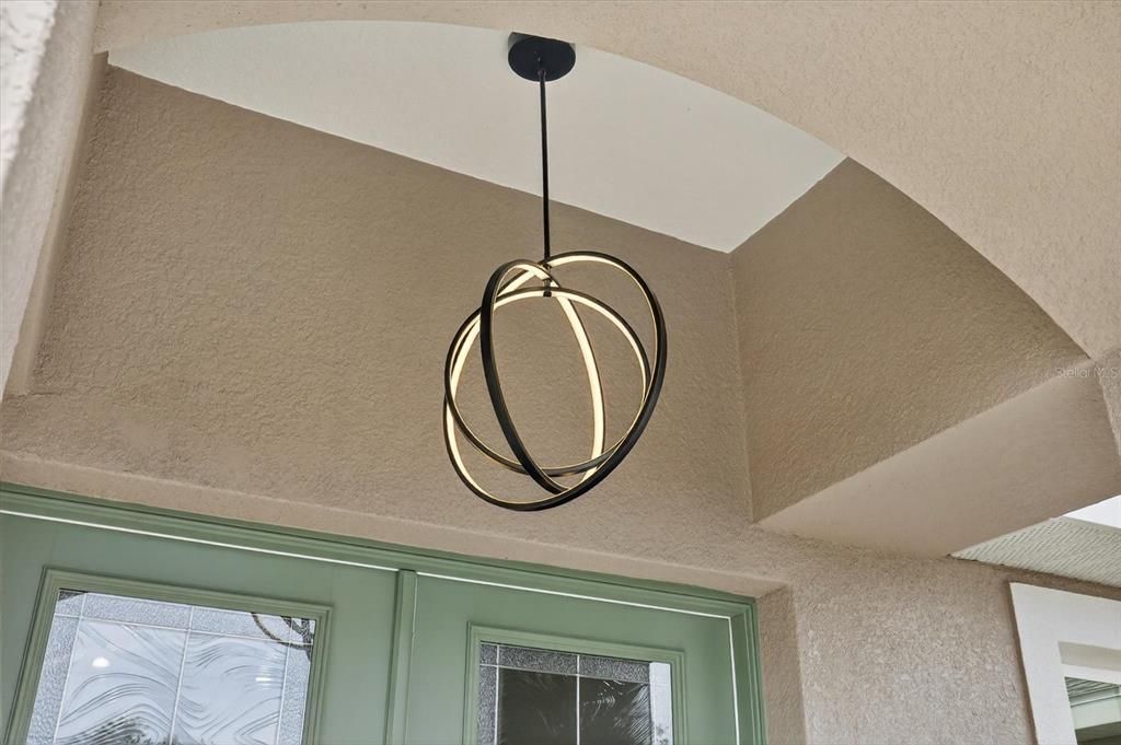 For Sale: $393,900 (3 beds, 2 baths, 1684 Square Feet)