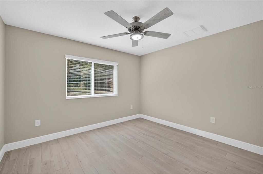 For Sale: $393,900 (3 beds, 2 baths, 1684 Square Feet)