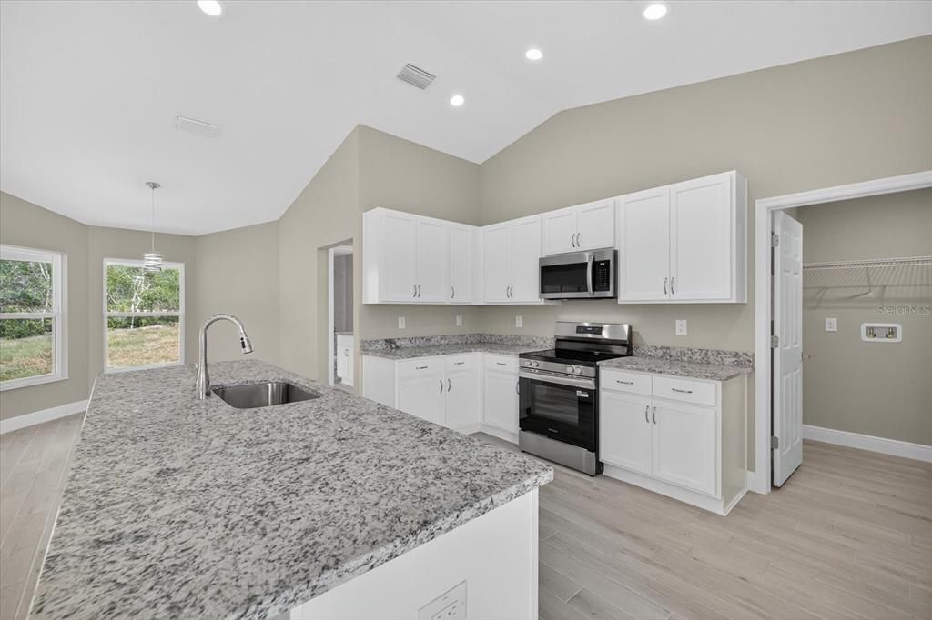 For Sale: $393,900 (3 beds, 2 baths, 1684 Square Feet)