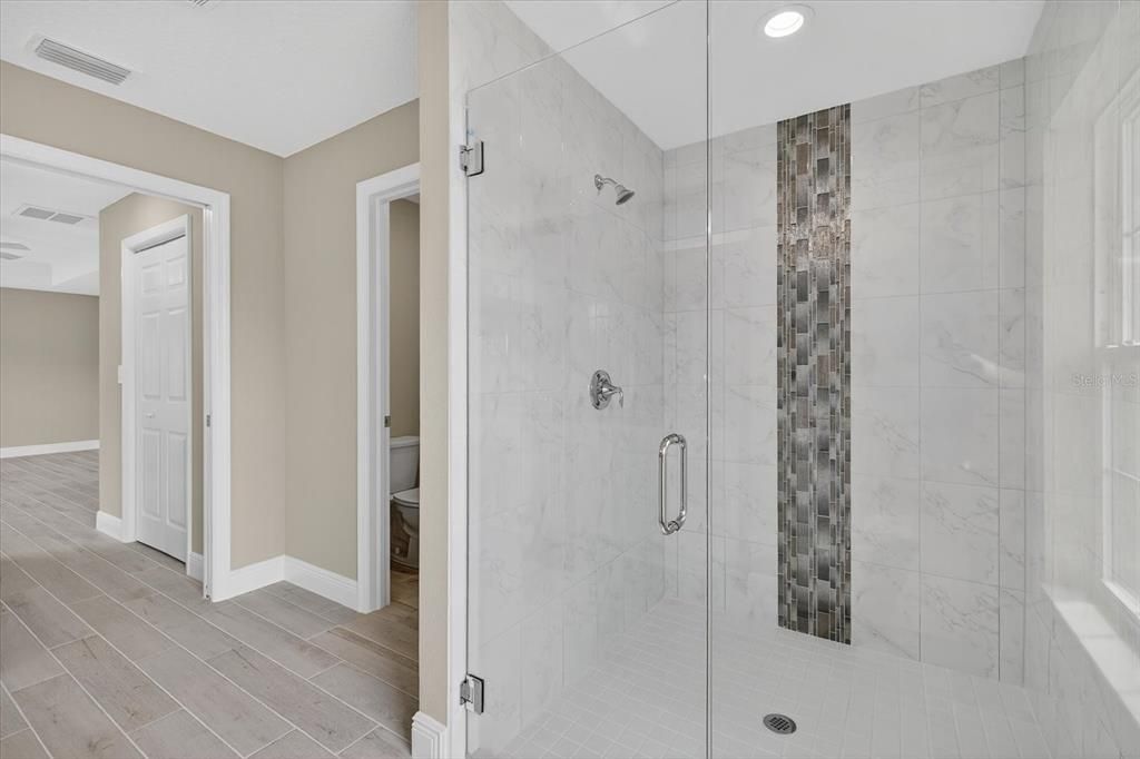 For Sale: $393,900 (3 beds, 2 baths, 1684 Square Feet)