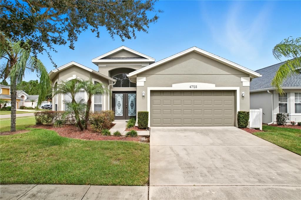 Active With Contract: $475,000 (4 beds, 3 baths, 2078 Square Feet)