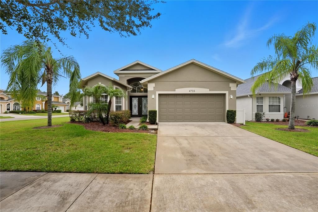 Active With Contract: $475,000 (4 beds, 3 baths, 2078 Square Feet)