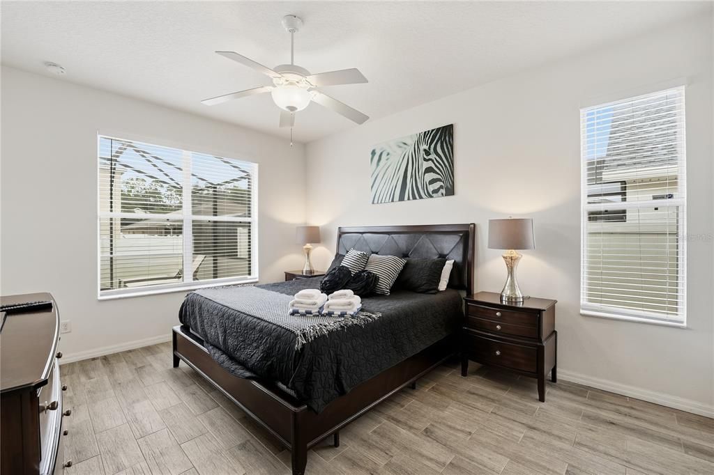 Active With Contract: $475,000 (4 beds, 3 baths, 2078 Square Feet)