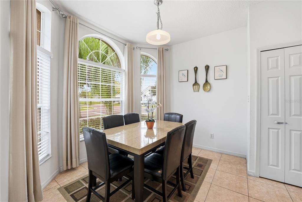 Active With Contract: $475,000 (4 beds, 3 baths, 2078 Square Feet)