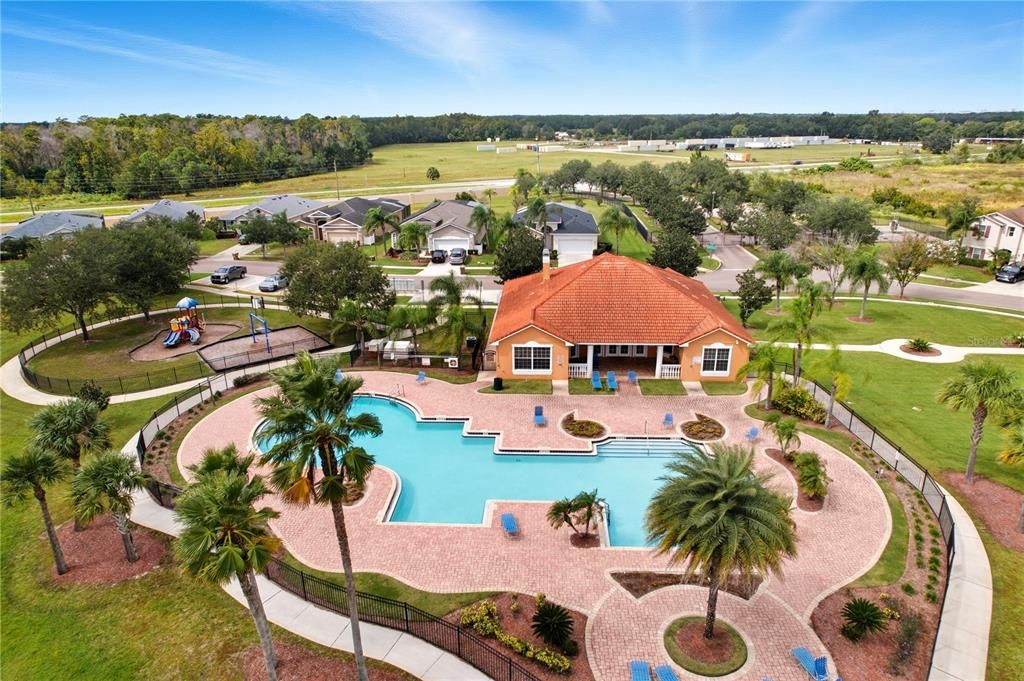 Active With Contract: $475,000 (4 beds, 3 baths, 2078 Square Feet)