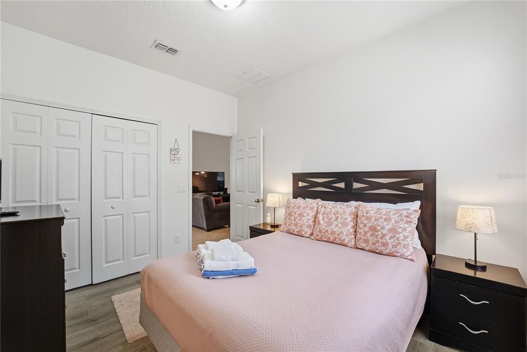 Active With Contract: $475,000 (4 beds, 3 baths, 2078 Square Feet)