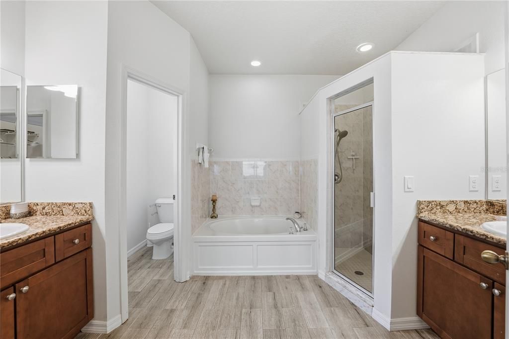 Active With Contract: $475,000 (4 beds, 3 baths, 2078 Square Feet)