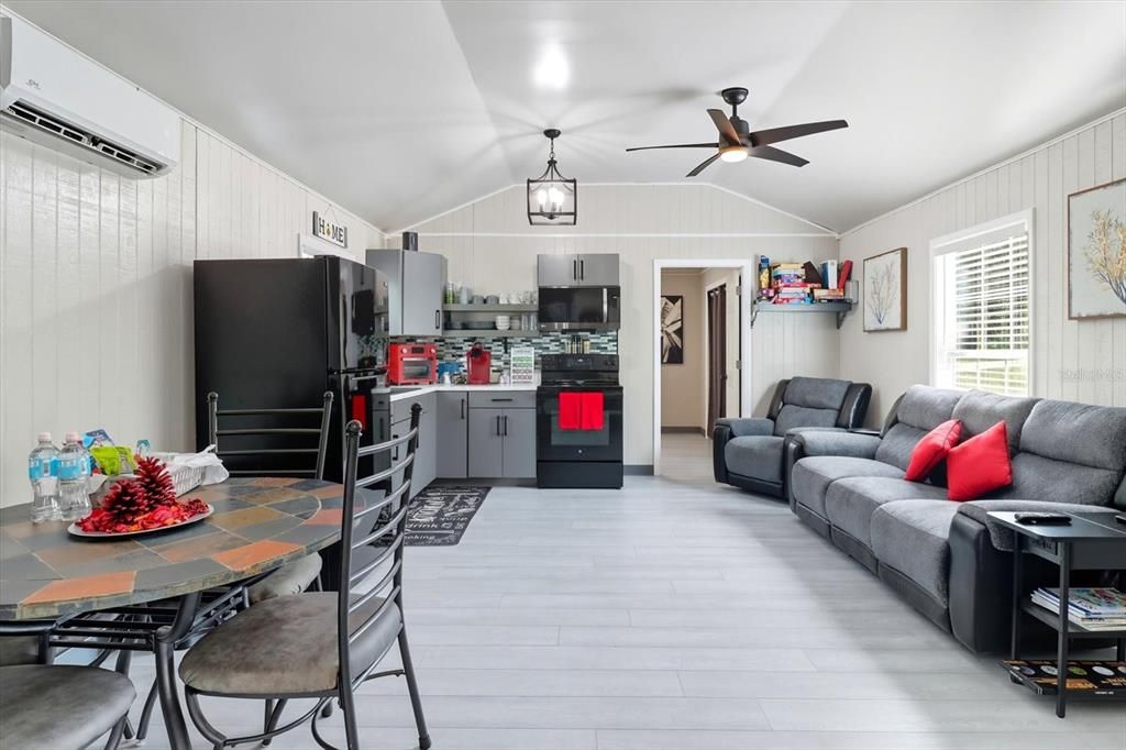 En Venta: $349,900 (2 camas, 1 baños, 620 Pies cuadrados)