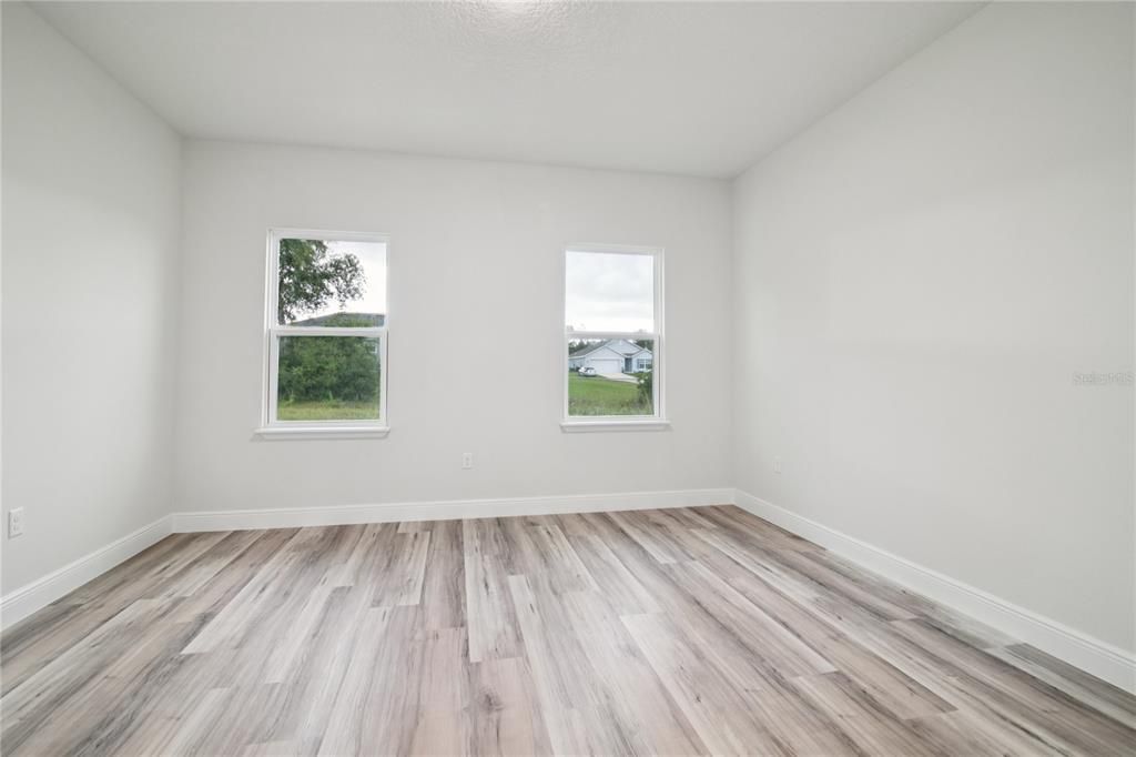 For Sale: $298,000 (4 beds, 2 baths, 1833 Square Feet)