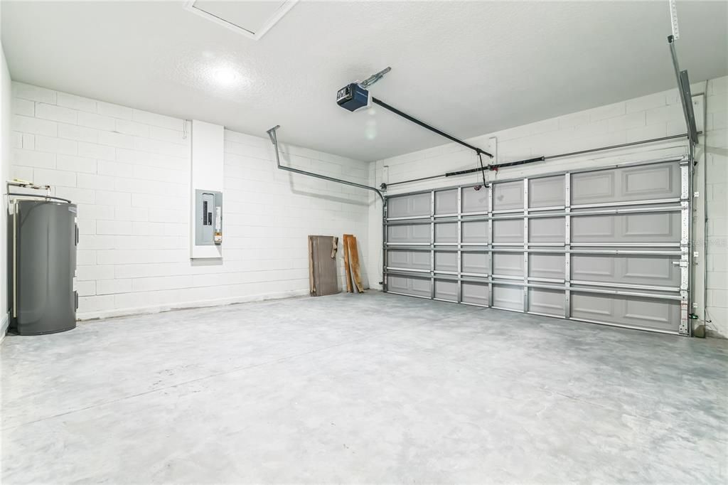 For Sale: $298,000 (4 beds, 2 baths, 1833 Square Feet)