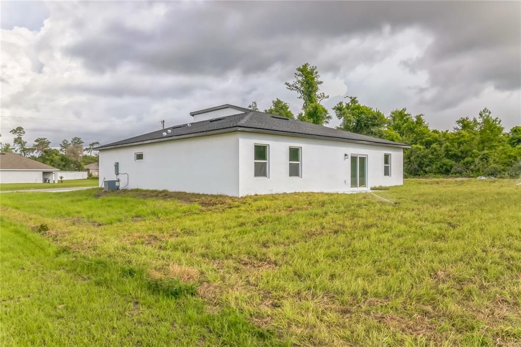 For Sale: $298,000 (4 beds, 2 baths, 1833 Square Feet)