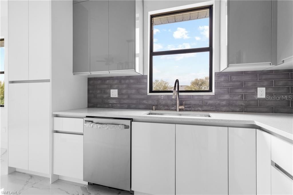 待售: $397,000 (3 贝兹, 2 浴室, 1887 平方英尺)