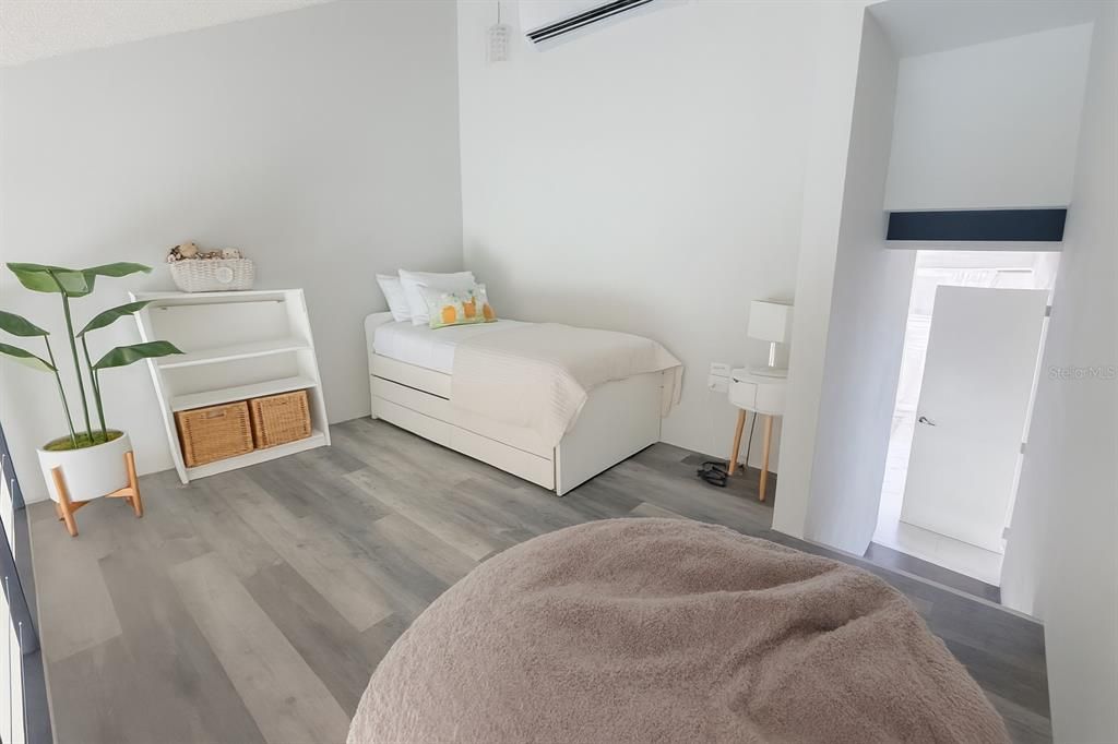 En Venta: $479,000 (3 camas, 2 baños, 1261 Pies cuadrados)