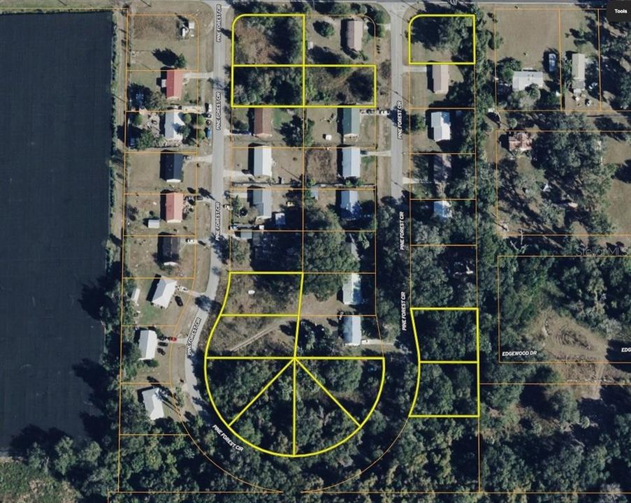 待售: $150,000 (3.24 acres)