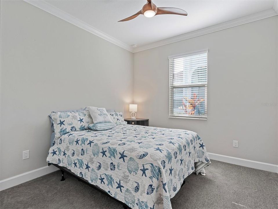 合同活跃: $465,000 (2 贝兹, 2 浴室, 1563 平方英尺)