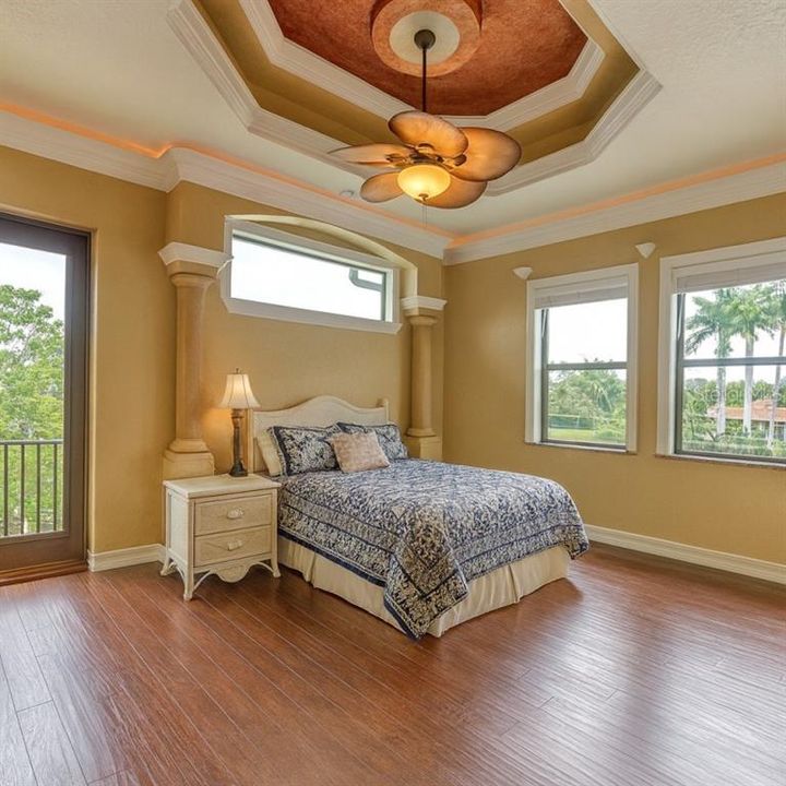 For Sale: $3,350,000 (3 beds, 4 baths, 2572 Square Feet)