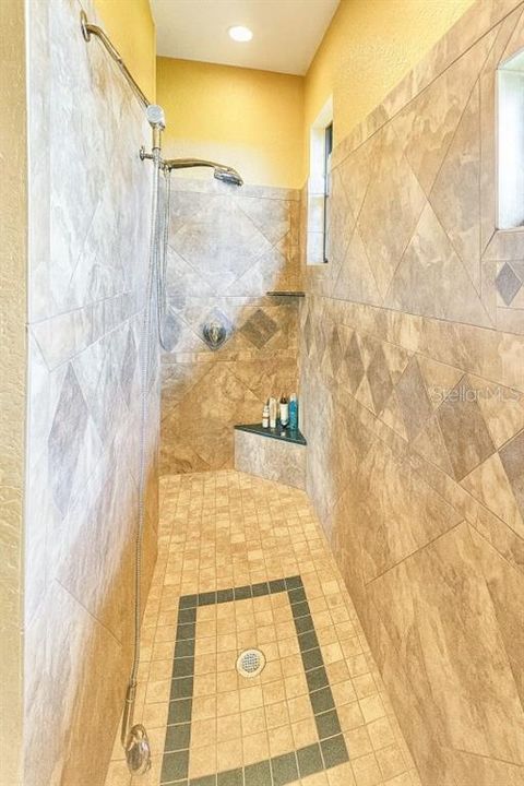 For Sale: $3,350,000 (3 beds, 4 baths, 2572 Square Feet)