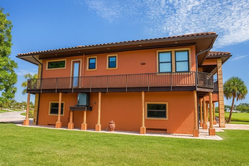 For Sale: $3,350,000 (3 beds, 4 baths, 2572 Square Feet)