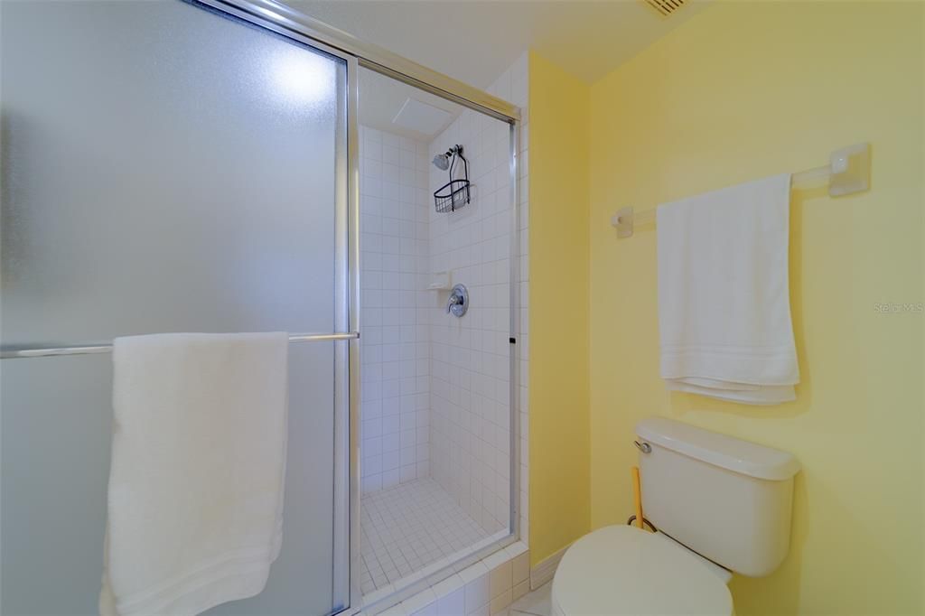 For Rent: $9,500 (3 beds, 2 baths, 1460 Square Feet)