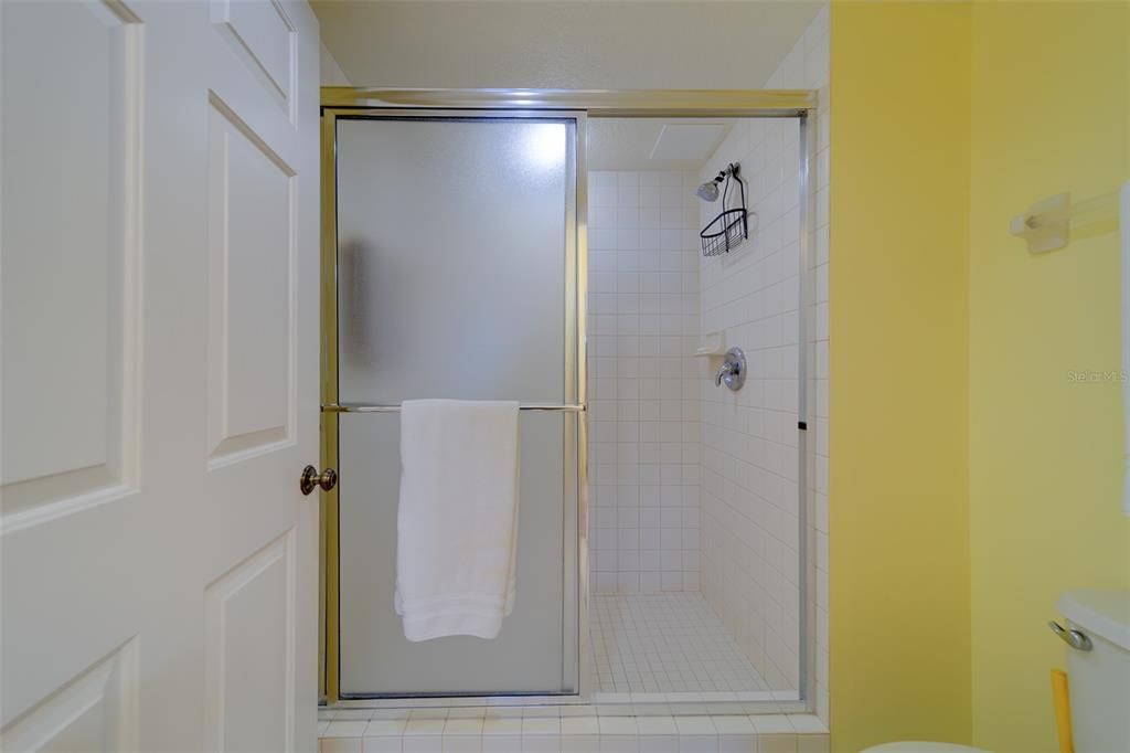 For Rent: $9,500 (3 beds, 2 baths, 1460 Square Feet)