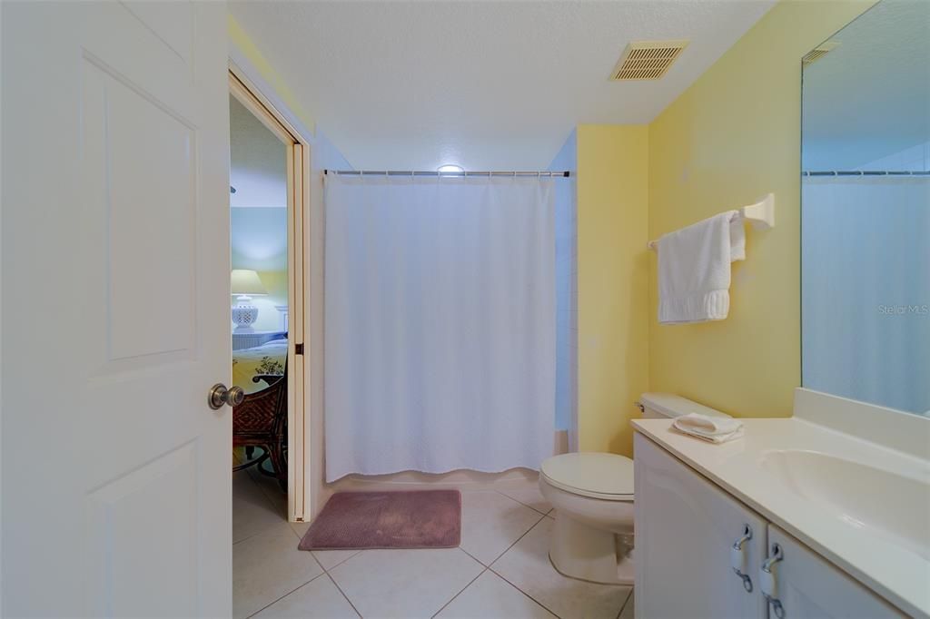 For Rent: $9,500 (3 beds, 2 baths, 1460 Square Feet)